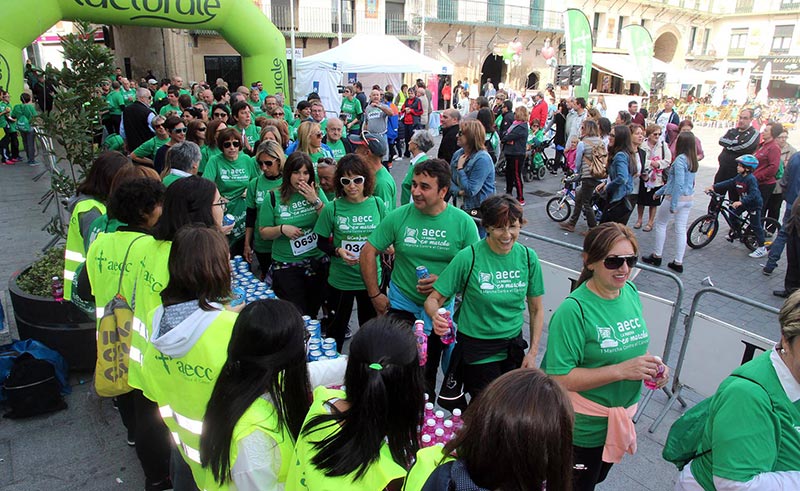 marcha contra el cáncer ribera aecc navarra