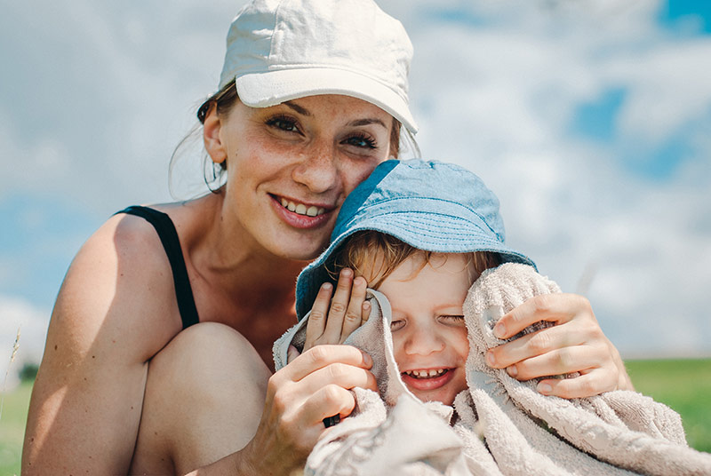 Mantener los oídos secos en verano para prevenir posibles otitis