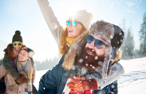 Jóvenes en la nieve